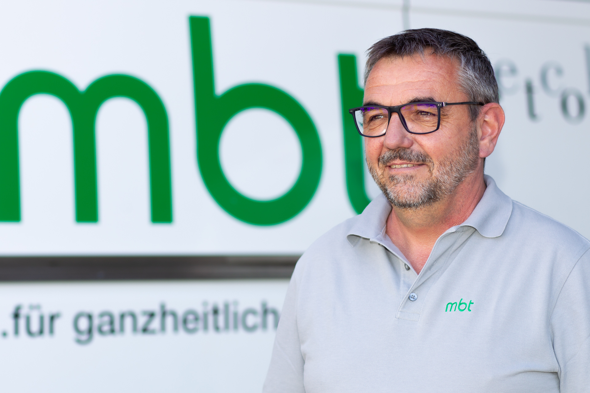 Portrait von Ruedi, Geschäftsführer & Bauführer bei MBT